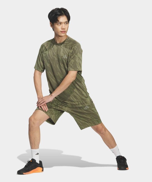 adidas(アディダス)の「テック エッセンシャルズ クール タッチ レギュラーフィット カモ AOP 半袖Tシャツ / アディダス adidas(Tシャツ/カットソー・メンズ・カーキ・XX-LARGE/3XL/LARGE/MEDIUM/SMALL/X-LARGE/X-SMALL)」の5枚目の写真