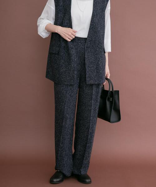 ITEMS URBANRESEARCH(アイテムズ アーバンリサーチ)の「メランジジレパンツセット(ダウンベスト・レディース・ベージュ/ネイビー・FREE)」の3枚目の写真