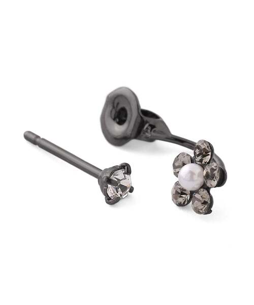 ANEMONE（アネモネ）の「ビジュー×フラワーバックキャッチピアス（ピアス（両耳用）・レディース・シルバー/ピンク/ホワイト/ブラック・FREE）」の5枚目の写真