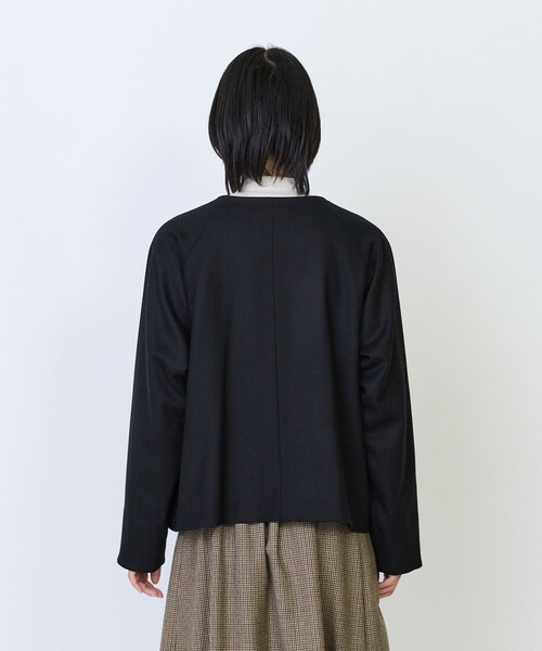 LOISIR(ロワズィール)の「ウールフラノベルテッドジャケット(ノーカラージャケット・レディース・ブラック/ブラウン・FREE)」の17枚目の写真