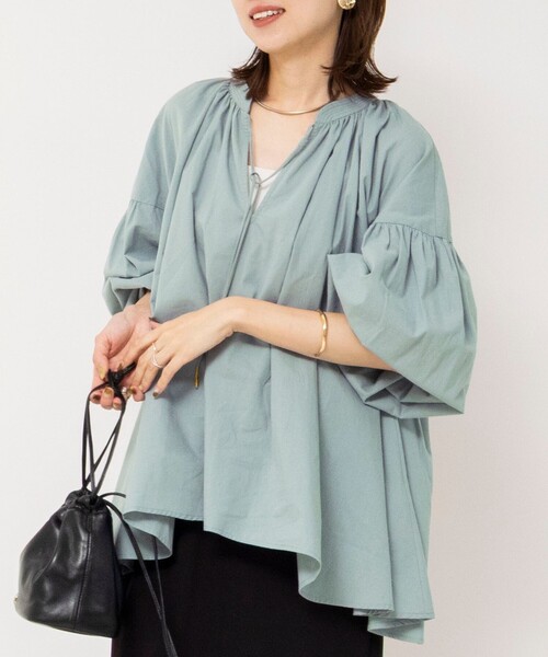 NOLLEY’S(ノーリーズ)の「ウォッシャブルオーバーブラウス(シャツ/ブラウス・レディース・ネイビー/ベージュ/サックスブルー・38)」の1枚目の写真