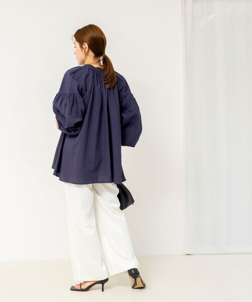 NOLLEY’S(ノーリーズ)の「ウォッシャブルオーバーブラウス(シャツ/ブラウス・レディース・ネイビー/ベージュ/サックスブルー・38)」の18枚目の写真