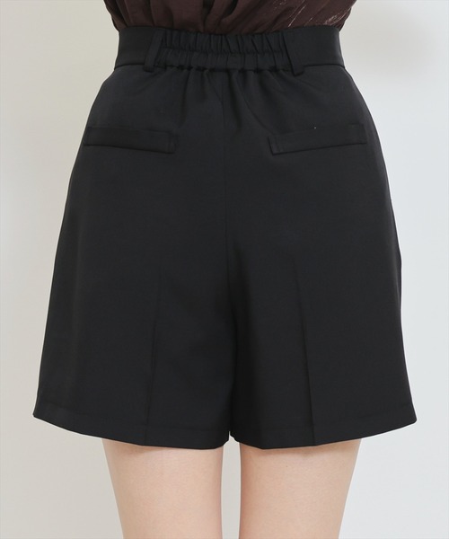 WILLSELECTION(ウィルセレクション)の「センタータックショートパンツ(その他パンツ・レディース・グレー系その他/ブラック系その他/ブラック・FREE)」の7枚目の写真