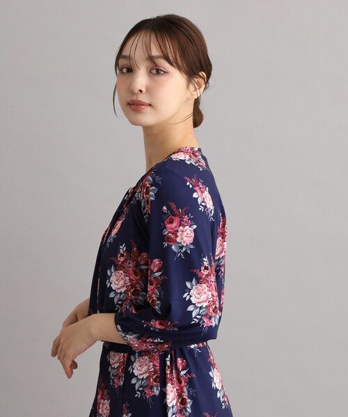 LAURA ASHLEY（ローラアシュレイ）の「【ジャージ素材／洗える／同柄アイテムあり】チスウィック柄プルオーバー（Tシャツ/カットソー・レディース・ネイビー系・38/40）」の11枚目の写真