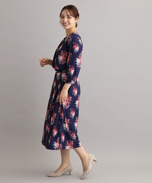 LAURA ASHLEY（ローラアシュレイ）の「【ジャージ素材／洗える／同柄アイテムあり】チスウィック柄プルオーバー（Tシャツ/カットソー・レディース・ネイビー系・38/40）」の9枚目の写真