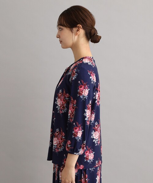 LAURA ASHLEY（ローラアシュレイ）の「【ジャージ素材／洗える／同柄アイテムあり】チスウィック柄プルオーバー（Tシャツ/カットソー・レディース・ネイビー系・38/40）」の6枚目の写真