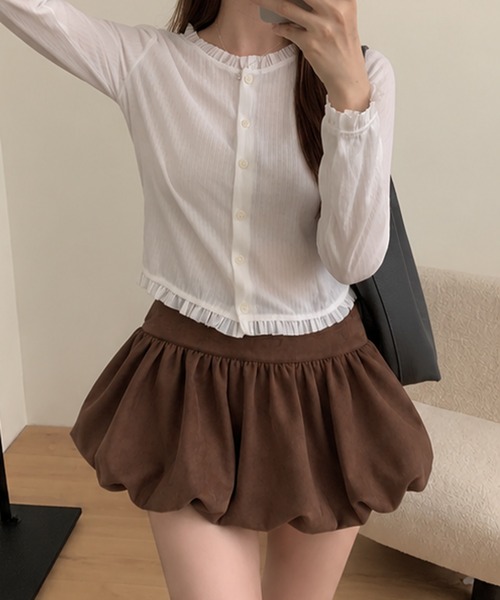 Chiina(チーナ)の「【Chiina】スエードタッチギャザーフレアショートスカート(スカート・レディース・キャメル/ブラウン/ブラック/ネイビー・SMALL/MEDIUM)」の2枚目の写真