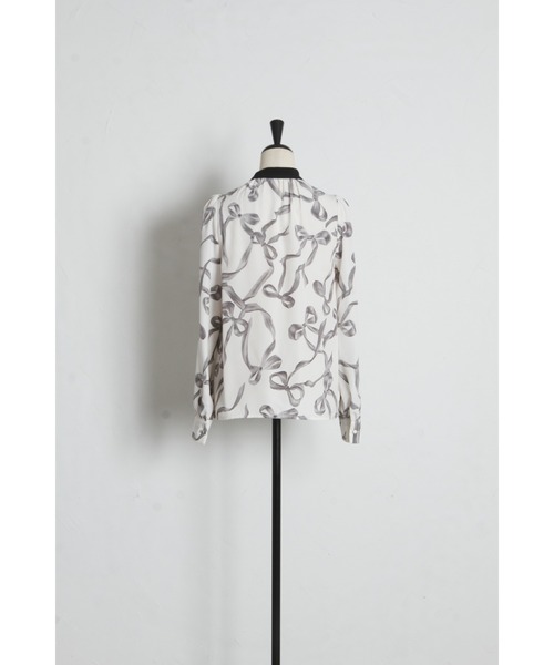 tocco closet(トッコ クローゼット)の「【ZOZO限定】リボンプリント配色フリルボウタイ長袖ブラウス(シャツ/ブラウス・レディース・ブラック/オフホワイト・M)」の17枚目の写真