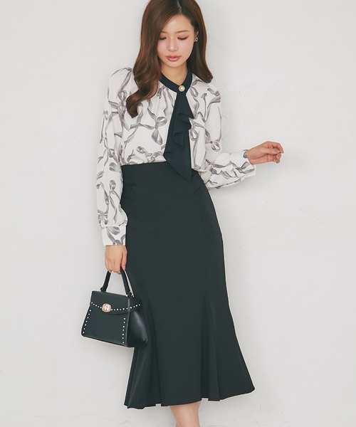 tocco closet(トッコ クローゼット)の「【ZOZO限定】リボンプリント配色フリルボウタイ長袖ブラウス(シャツ/ブラウス・レディース・ブラック/オフホワイト・M)」の4枚目の写真
