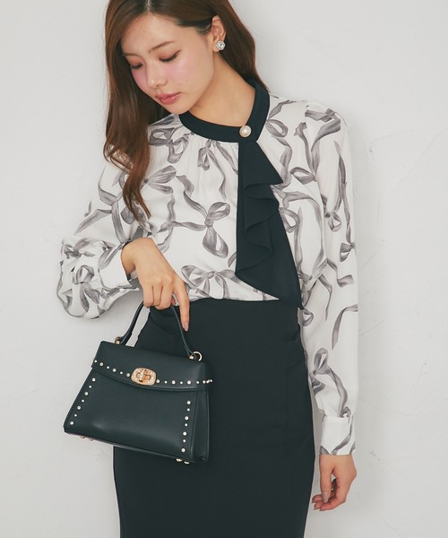 tocco closet(トッコ クローゼット)の「【ZOZO限定】リボンプリント配色フリルボウタイ長袖ブラウス(シャツ/ブラウス・レディース・ブラック/オフホワイト・M)」の6枚目の写真