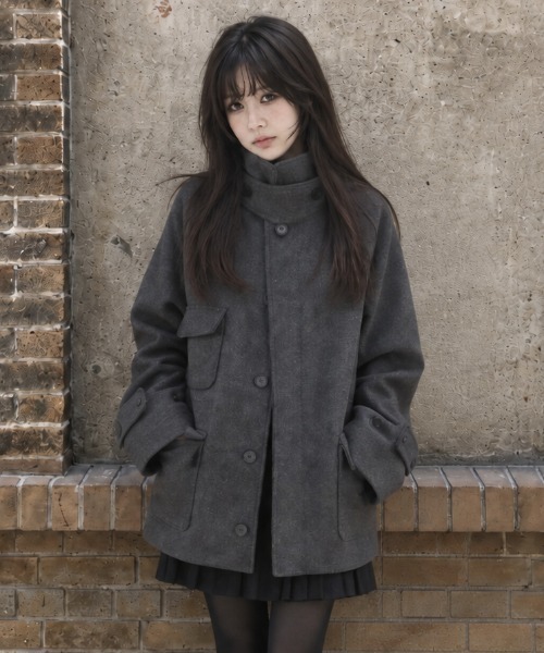 Aelina(エリナ)の「オープンカラーシングルブレストラグランスリーブオーバーサイズポケットメルトンコート(その他アウター・レディース・ブラック/チャコールグレー・FREE)」の1枚目の写真