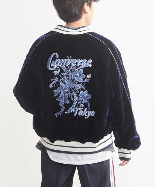 CONVERSE TOKYO（コンバーストウキョウ）の「VELOUR EMBROIDERY SOUVENIR JACKET（ブルゾン・レディース・ブラック/ブラウン/ブルー・FREE）」の3枚目の写真