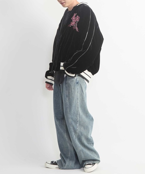 CONVERSE TOKYO（コンバーストウキョウ）の「VELOUR EMBROIDERY SOUVENIR JACKET（ブルゾン・レディース・ブラック/ブラウン/ブルー・FREE）」の20枚目の写真