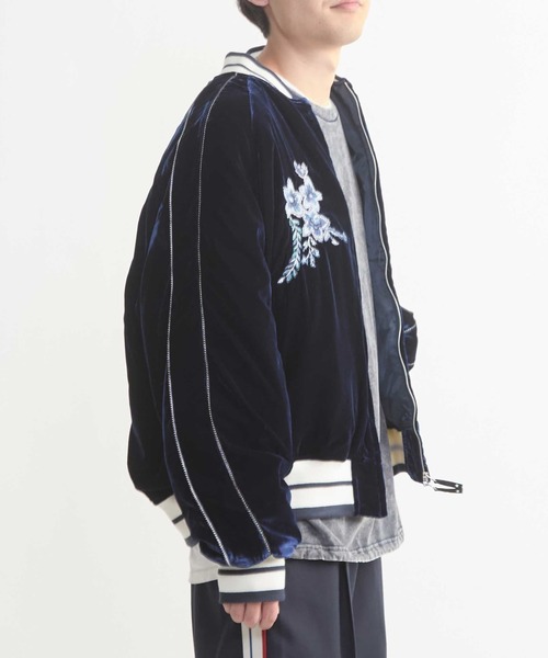CONVERSE TOKYO（コンバーストウキョウ）の「VELOUR EMBROIDERY SOUVENIR JACKET（ブルゾン・レディース・ブラック/ブラウン/ブルー・FREE）」の5枚目の写真