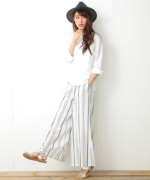 B:MING by BEAMS(ビーミングバイビームス)の「【VERY5月号掲載】ビーミング by ビームス / Wベルトフラットサンダル(サンダル・レディース・ブラック/ホワイト/シルバー・22.5cm/23.5cm/24.5cm)」の10枚目の写真