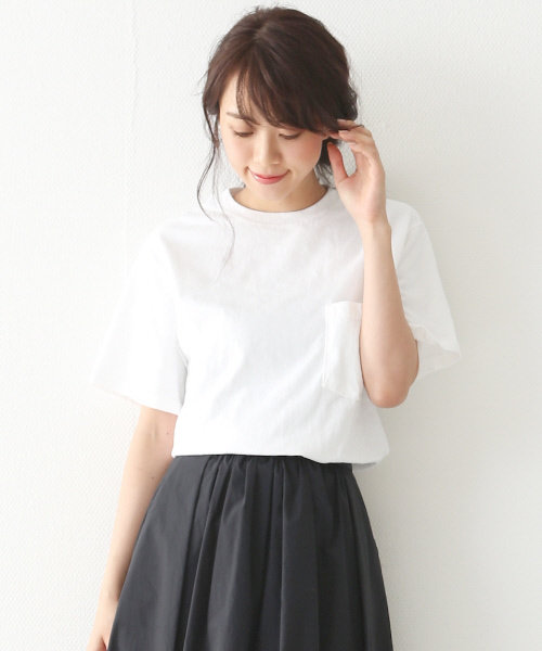 Rouge vif(ルージュヴィフ)の「Goodwear ポケット付Tシャツ(Tシャツ/カットソー・レディース・ブラック/ホワイト/ネイビー・FREE)」の2枚目の写真