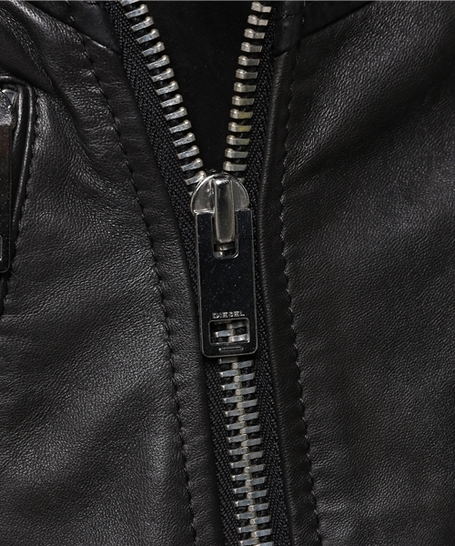 DIESEL(ディーゼル)の「00SVCJ0PANP(ライダースジャケット・メンズ・ブラック/ブラウン・SMALL/X-LARGE/LARGE/MEDIUM)」の13枚目の写真