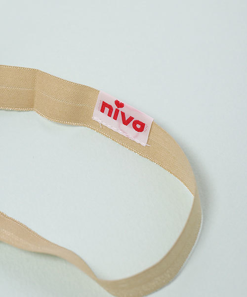 niva（ニヴァ）の「niva/Gold ribbon hairband（ヘアバンド・キッズ・ゴールド・FREE）」の6枚目の写真
