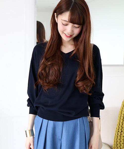 N.（N. Natural Beauty Basic）（エヌエヌナチュラルビューティーベーシック）の「コットンモダールⅢVネックニット（ニット/セーター・レディース・イエロー/パープル/ネイビー/ホワイト/グリーン・MEDIUM）」の4枚目の写真