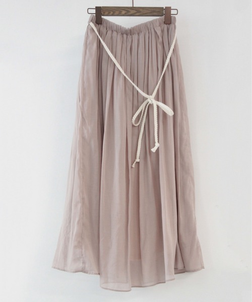 osharewalker(オシャレウォーカー)の「『ふわさらロングスカート』(スカート・レディース・オフホワイト/ネイビー/イエロー/グレー/ブラック/カーキ/サックスブルー/ピンクベージュ/レッド/キナリ/グリーン/ブルー/ピンク系その他/ラベンダー/オレンジ・LONG/REGULAR)」の12枚目の写真