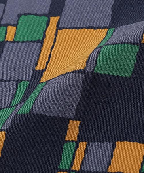 green label relaxing（グリーンレーベルリラクシング）の「別注[マルコ タンボリーニ] MT*GLR ART ポケットチーフ ◆（ハンカチ/ハンドタオル・メンズ・ネイビー/モカ・FREE）」の4枚目の写真