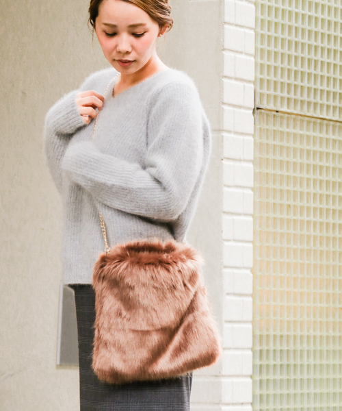 UR SELECT（ユーアールセレクト）の「ファーBAG（ショルダーバッグ・レディース・ダークブラウン/ベージュ/ブラウン/グレー/イエロー・-）」の8枚目の写真