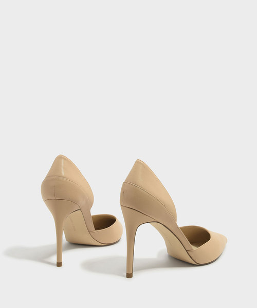 CHARLES & KEITH(チャールズ & キース)の「ドルセイスチレット / D'ORSAY STILETTOS(パンプス・レディース・アイボリー/ブラック・23cm/22.5cm/23.5cm/25cm/24.5cm)」の4枚目の写真