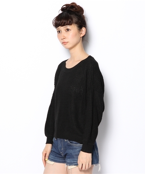 mystic（ミスティック）の「ショートワッフルプルオーバー（ニット/セーター・レディース・ブルー/アイボリー/キャメル/ブラック/グレー・ﾌﾘ-）」の7枚目の写真