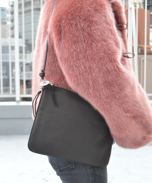 ROOPTOKYO(ループトウキョウ)の「39/サンク DEER LEATHER BAG(ショルダーバッグ・メンズ・ブラック・FREE)」の9枚目の写真