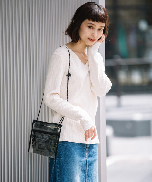 Munich（ミューニック）の「コットンリブジャージVネックプルオーバー【セットアップ可】（Tシャツ/カットソー・レディース・ネイビー/ナチュラル/グレイッシュベージュ/ライトブルー/ホワイト/ブラック・FREE）」の3枚目の写真