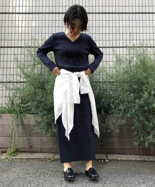 Munich（ミューニック）の「コットンリブジャージVネックプルオーバー【セットアップ可】（Tシャツ/カットソー・レディース・ネイビー/ナチュラル/グレイッシュベージュ/ライトブルー/ホワイト/ブラック・FREE）」の12枚目の写真