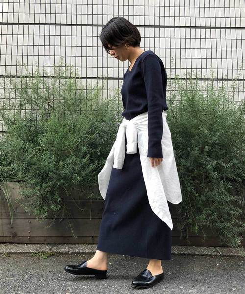 Munich（ミューニック）の「コットンリブジャージVネックプルオーバー【セットアップ可】（Tシャツ/カットソー・レディース・ネイビー/ナチュラル/グレイッシュベージュ/ライトブルー/ホワイト/ブラック・FREE）」の13枚目の写真