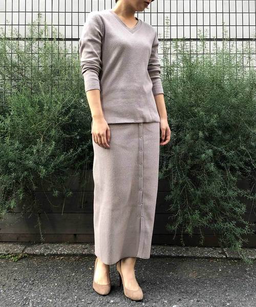 Munich（ミューニック）の「コットンリブジャージVネックプルオーバー【セットアップ可】（Tシャツ/カットソー・レディース・ネイビー/ナチュラル/グレイッシュベージュ/ライトブルー/ホワイト/ブラック・FREE）」の14枚目の写真