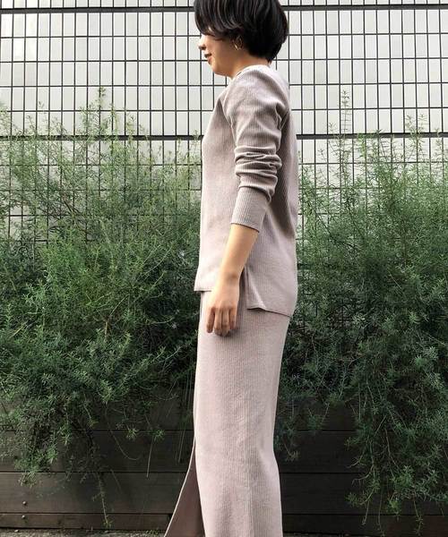 Munich（ミューニック）の「コットンリブジャージVネックプルオーバー【セットアップ可】（Tシャツ/カットソー・レディース・ネイビー/ナチュラル/グレイッシュベージュ/ライトブルー/ホワイト/ブラック・FREE）」の15枚目の写真