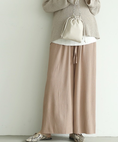 coca（coca）（コカ）の「リブワイドパンツ/カットオフ可能（その他パンツ・レディース・ベージュ/アイボリー/ブラック/イエロー/ピンク系その他/グレイッシュベージュ/ライトブルー/グリーン/ブラウン/ネイビー/マスタード/チャコールグレー/ライトピンク/カーキ/ブルー/ダークベージュ/ライトグリーン/レッド/チャコール/ワイン/ダークグリーン/ライトベージュ/ラベンダー/ダークブルー/ホワイト・ONE SIZE/LONG/SHORT/S/M/L）」の7枚目の写真