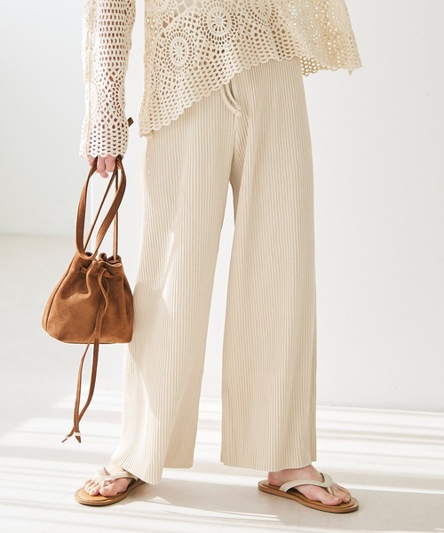 coca（coca）（コカ）の「リブワイドパンツ/カットオフ可能（その他パンツ・レディース・ベージュ/アイボリー/ブラック/イエロー/ピンク系その他/グレイッシュベージュ/ライトブルー/グリーン/ブラウン/ネイビー/マスタード/チャコールグレー/ライトピンク/カーキ/ブルー/ダークベージュ/ライトグリーン/レッド/チャコール/ワイン/ダークグリーン/ライトベージュ/ラベンダー/ダークブルー/ホワイト・ONE SIZE/LONG/SHORT/S/M/L）」の3枚目の写真