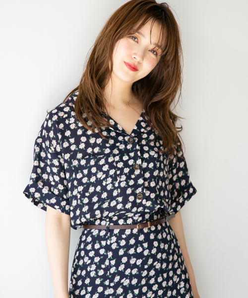 Heather(ヘザー)の「コバナガラカイキンシャツ 838839(シャツ/ブラウス・レディース・グリーン/ネイビー・FREE)」の2枚目の写真