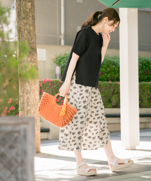 GLOBAL WORK（グローバルワーク）の「アソートガラセミフレアスカート/837953（スカート・レディース・オフホワイト/ホワイト/ブラック/その他・LARGE/MEDIUM）」の5枚目の写真