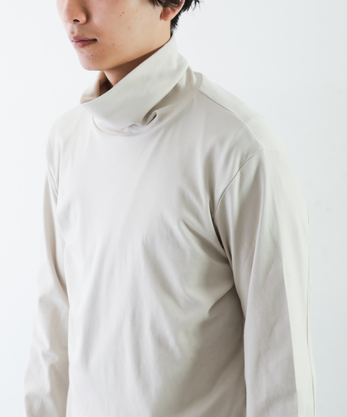 ATTACHMENT(アタッチメント)の「115/2 スピンプラチナスムース タートルネックL/S(Tシャツ/カットソー・メンズ・ブラック/ライトベージュ/ホワイト/ライトグレー・2/3/1/4)」の16枚目の写真