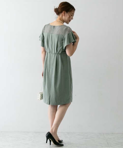 URBAN RESEARCH ROSSO(アーバンリサーチロッソ)の「デコルテレースフリルドレス(ドレス・レディース・ネイビー/グリーン系その他/パープル系その他・FREE)」の20枚目の写真