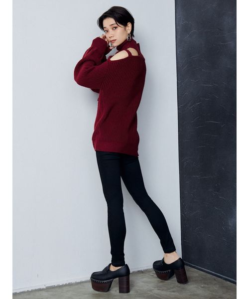 EMODA（エモダ）の「ベルトショルダーニットトップ（ニット/セーター・レディース・ホワイト/ブラック/レッド/ベージュ・FREE）」の6枚目の写真