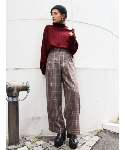 EMODA（エモダ）の「ベルトショルダーニットトップ（ニット/セーター・レディース・ホワイト/ブラック/レッド/ベージュ・FREE）」の8枚目の写真