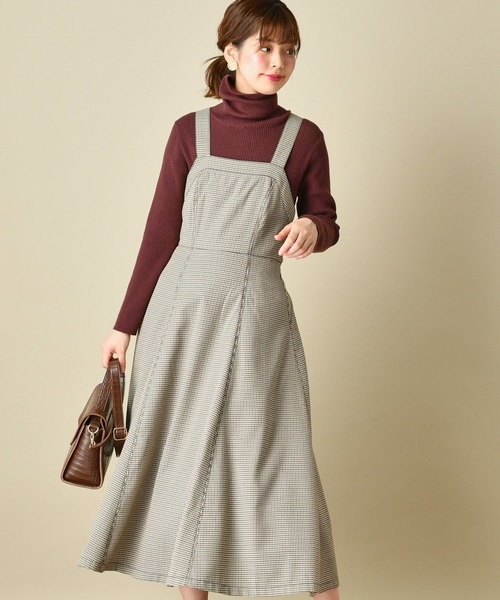 natural couture（ナチュラルクチュール）の「クロスバックジャンスカ（ワンピース・レディース・ダークブラウン/ベージュ/チェック・FREE）」の3枚目の写真