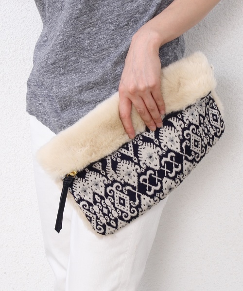 coen（コーエン）の「【Market】2WAYジャガードクラッチ（クラッチバッグ・レディース・ホワイト/レッド・FREE）」の9枚目の写真