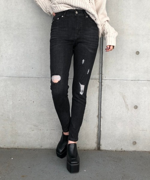 ENVYM（アンビー）の「ＪＵＳＴ　ＷＡＩＳＴ　ダメージＳＫＩＮＮＹ（デニムパンツ・レディース・ネイビー/サックスブルー/ブラック/ブルー・S/M/XS）」の2枚目の写真