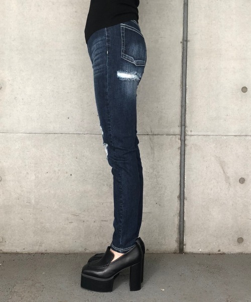 ENVYM（アンビー）の「ＪＵＳＴ　ＷＡＩＳＴ　ダメージＳＫＩＮＮＹ（デニムパンツ・レディース・ネイビー/サックスブルー/ブラック/ブルー・S/M/XS）」の19枚目の写真