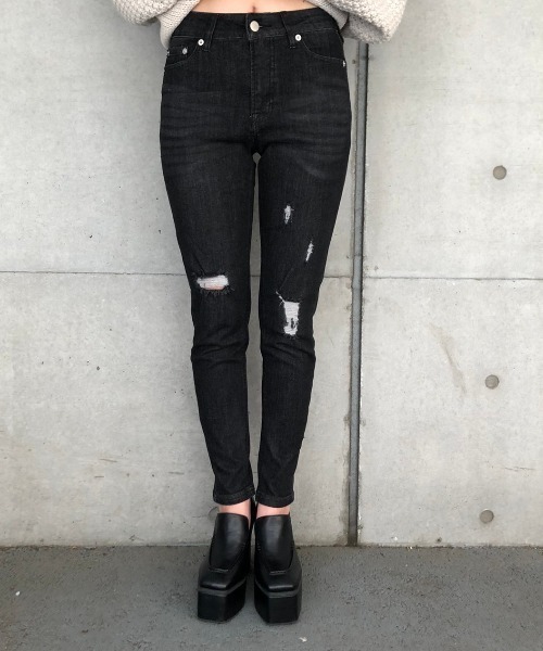 ENVYM（アンビー）の「ＪＵＳＴ　ＷＡＩＳＴ　ダメージＳＫＩＮＮＹ（デニムパンツ・レディース・ネイビー/サックスブルー/ブラック/ブルー・S/M/XS）」の16枚目の写真