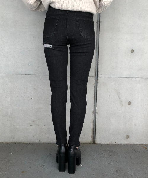 ENVYM（アンビー）の「ＪＵＳＴ　ＷＡＩＳＴ　ダメージＳＫＩＮＮＹ（デニムパンツ・レディース・ネイビー/サックスブルー/ブラック/ブルー・S/M/XS）」の14枚目の写真