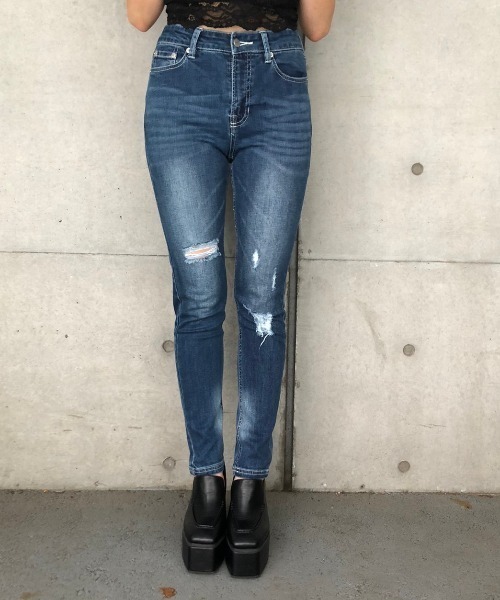 ENVYM（アンビー）の「ＪＵＳＴ　ＷＡＩＳＴ　ダメージＳＫＩＮＮＹ（デニムパンツ・レディース・ネイビー/サックスブルー/ブラック/ブルー・S/M/XS）」の21枚目の写真