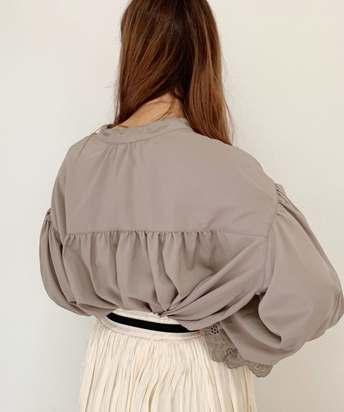 apres jour（アプレジュール）の「袖ボリュームレースブラウス【ZOZOTOWN限定アイテム】（シャツ/ブラウス・レディース・ベージュ/アイボリー/モカ・フリー）」の6枚目の写真